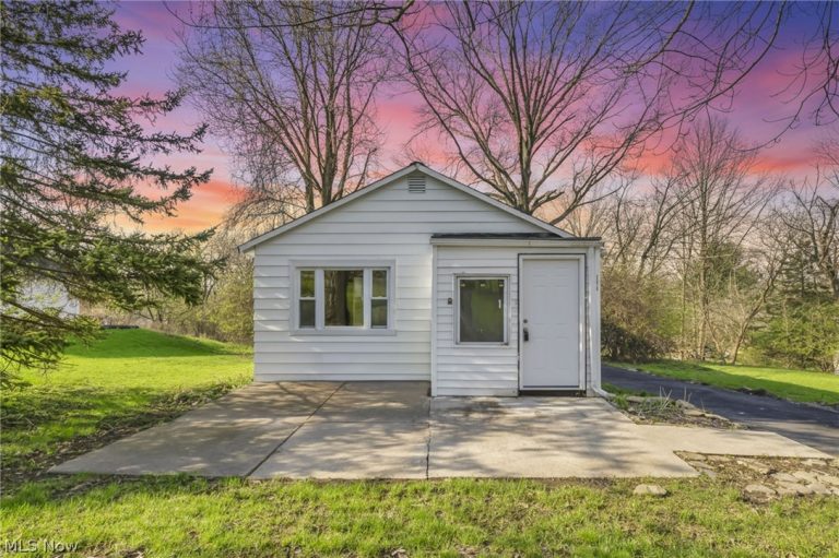 12316 Upper Sunset Drive, Garfield Heights, OH, 44125