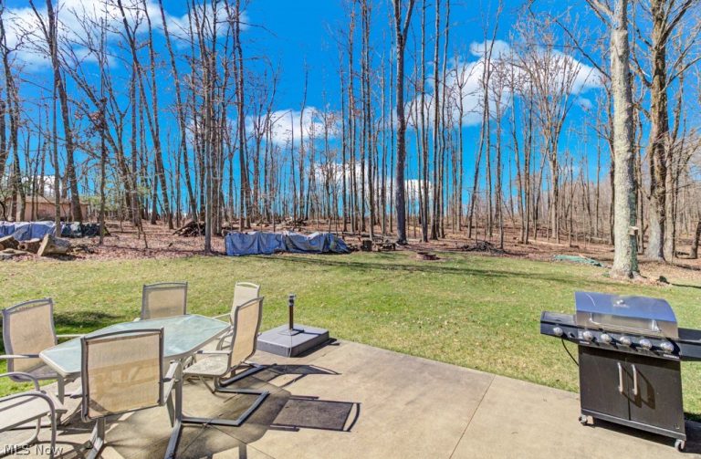 15 Ontario Trail, Malvern, OH - Photo 2