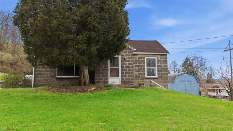 1506 21ST Street, Vienna, WV, 26105