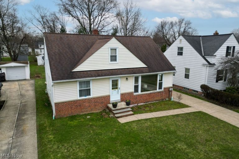 5372 Huron Road, Lyndhurst, OH - Photo 5