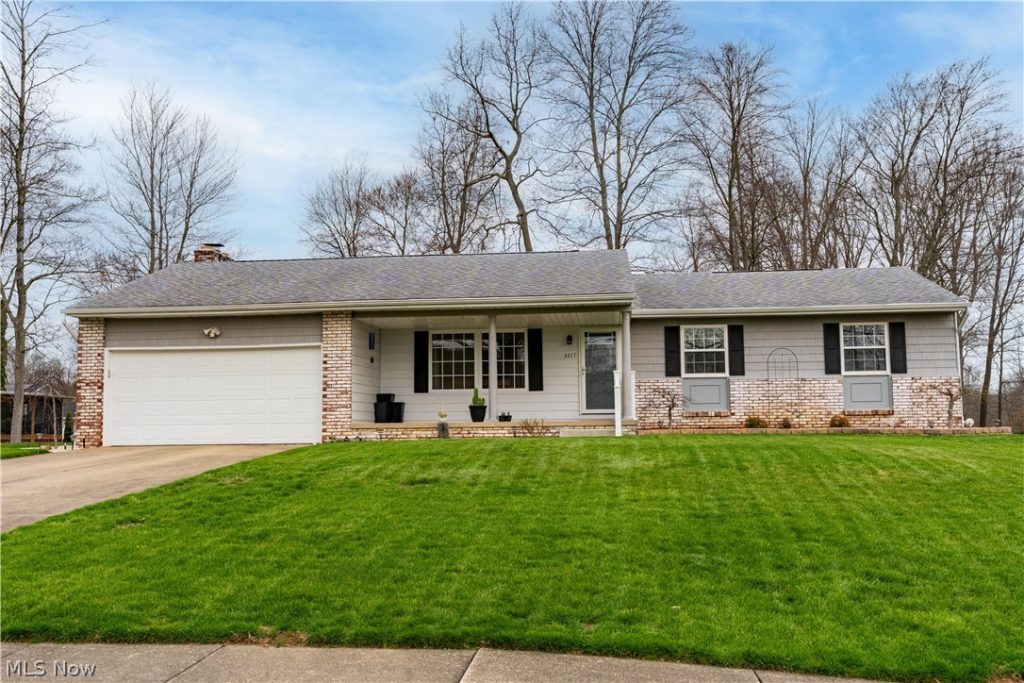 3217 Creekside Drive, Norton, OH