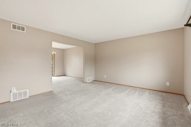 1285 Gale Drive, Kent, OH - Photo 5