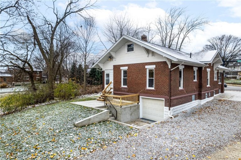 613 Wooster Road, Barberton, OH - Photo 6