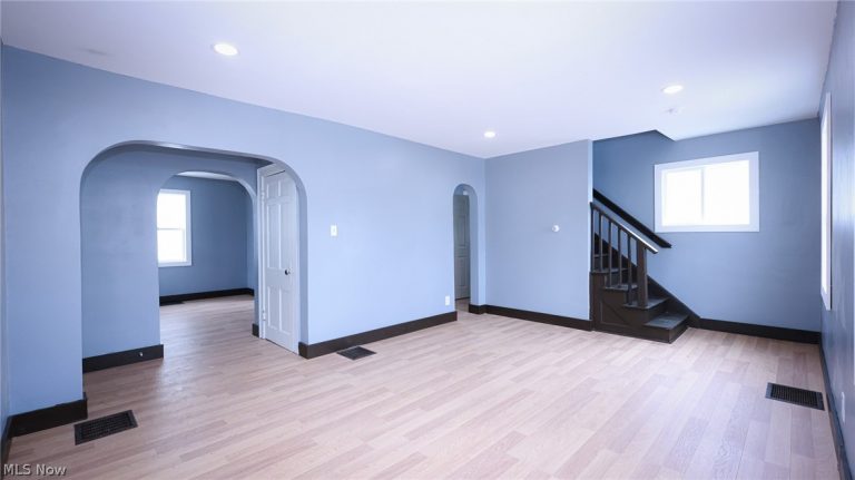 1372 Maryland Avenue, Canton, OH - Photo 4