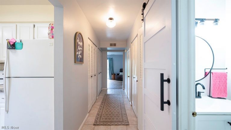 369 Quarry Lane #a, Warren, OH - Photo 3