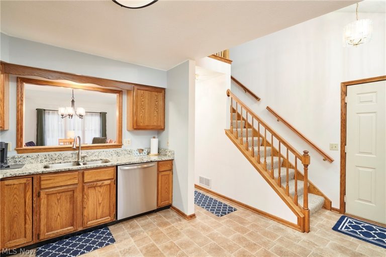 5161 Westwind Circle, North Canton, OH - Photo 4