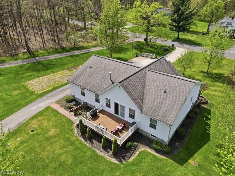 8047 Ravenna Road, Concord Twp, OH - Photo 2