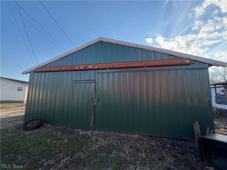 29 Canal Street, Frazeysburg, OH - Photo 4
