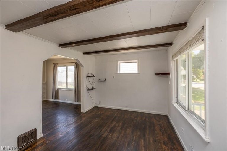 6300 Vandalia Avenue, Brooklyn, OH - Photo 3
