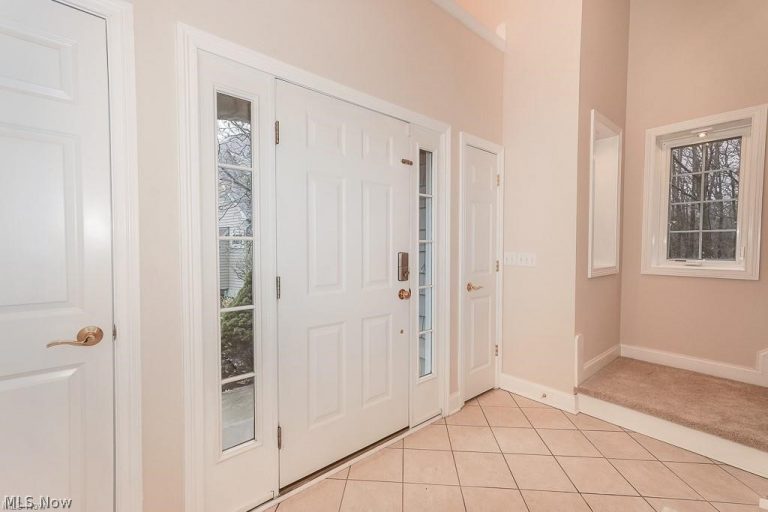 3729 Edgehill Drive, Cleveland, OH - Photo 3