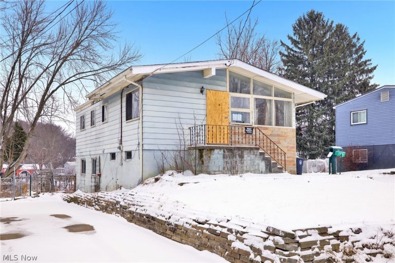 1159 Jeanie J Avenue, Akron, OH - Photo 2