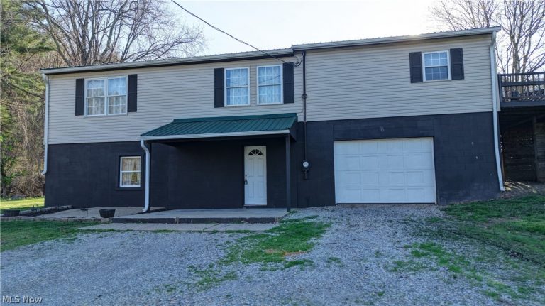 4747 Indian Hill Road, Uhrichsville, OH, 44683