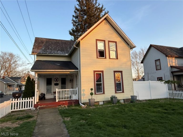 434 4th Street, Dover, OH - Photo 2