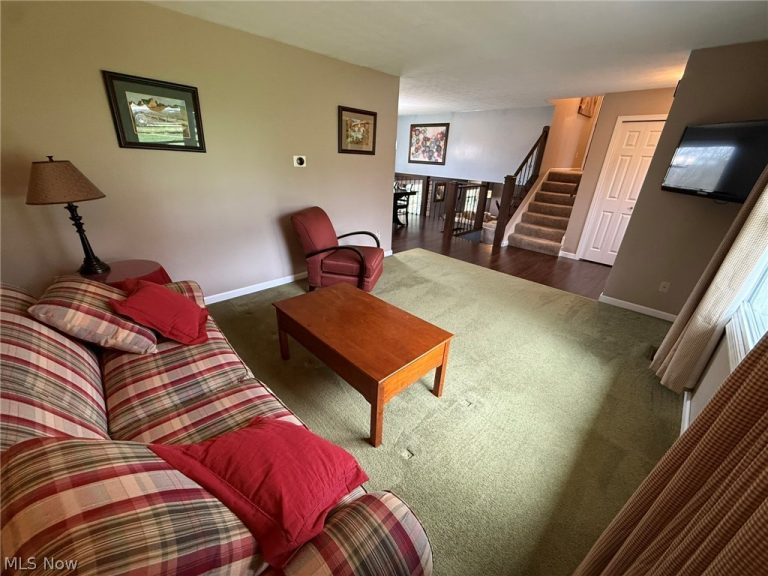 3135 Circleview Drive, Dover, OH - Photo 3