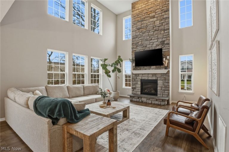 32895 Rebecca Lane, Avon Lake, OH - Photo 5