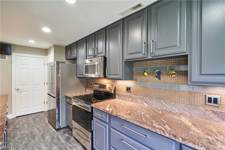 3800 Rosemont Boulevard #113C, Fairlawn, OH - Photo 8