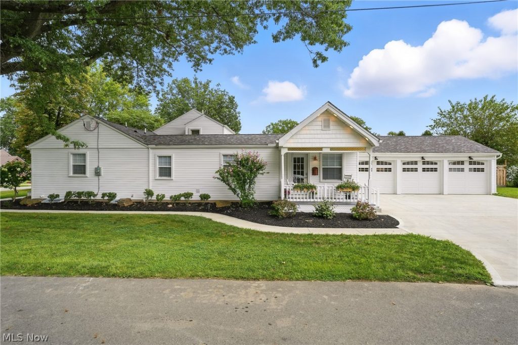 2001 Brownlee Avenue, Youngstown, OH