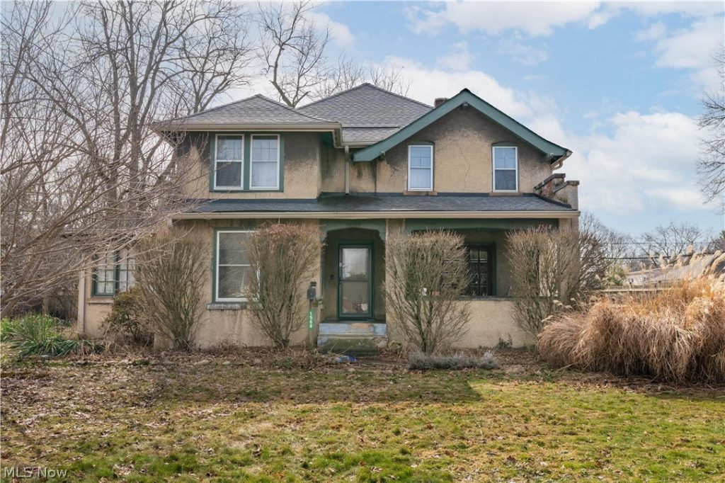 1568 Exchange Street, Akron, OH