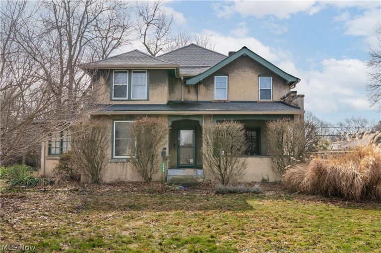 1568 Exchange Street, Akron, OH, 44313