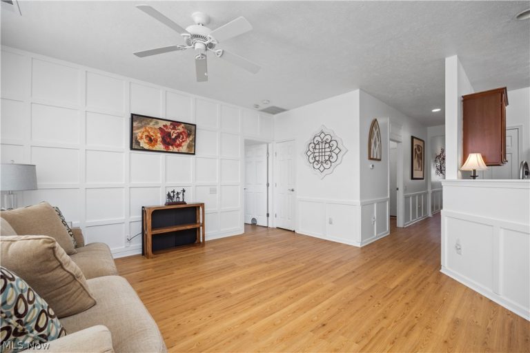 37984 Ashfield Way, North Ridgeville, OH - Photo 4