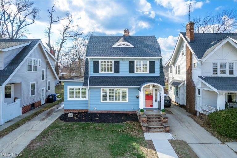 1472 Belle Avenue, Lakewood, OH - Photo 2