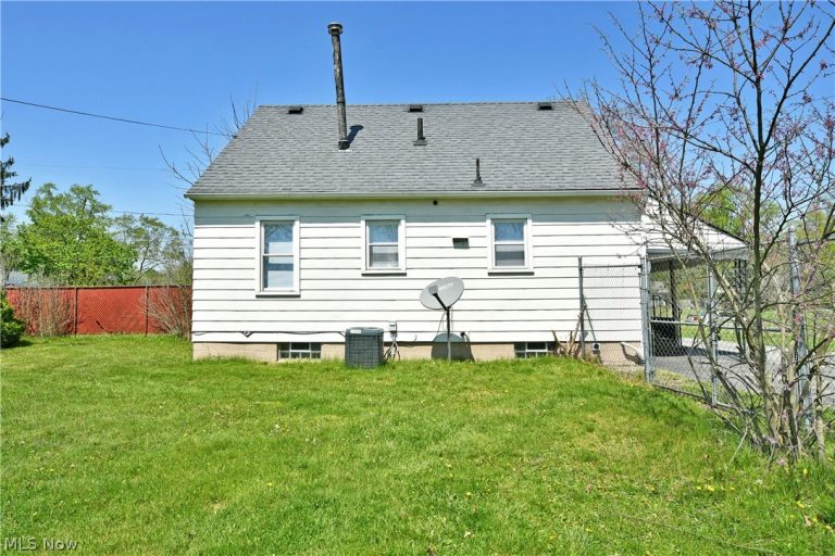 1479 Hamilton Street, Warren, OH - Photo 3