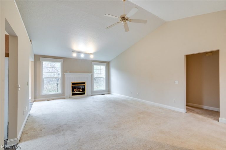 4046 Lindbergh Avenue, Canton, OH - Photo 8