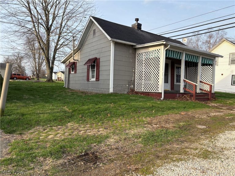 237 Race Avenue, Byesville, OH - Photo 3