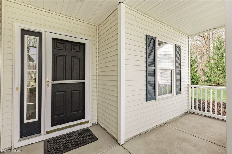 3436 Teal Court, Aurora, OH - Photo 2