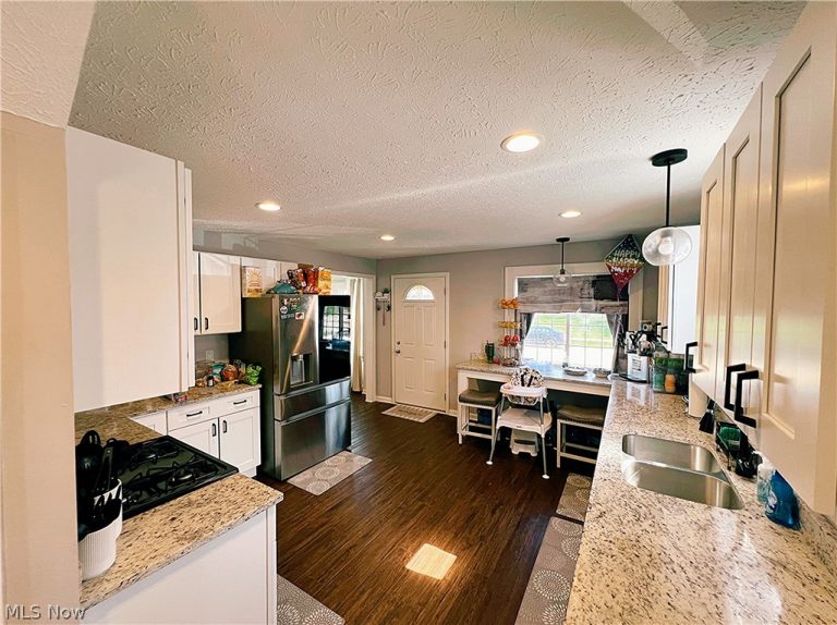 25291 Chatworth Drive, Euclid, OH - Photo 8