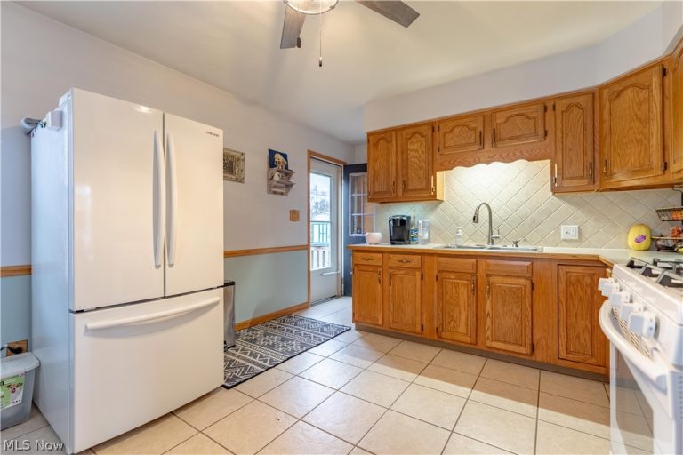 3838 Taft Avenue, Canton, OH - Photo 8