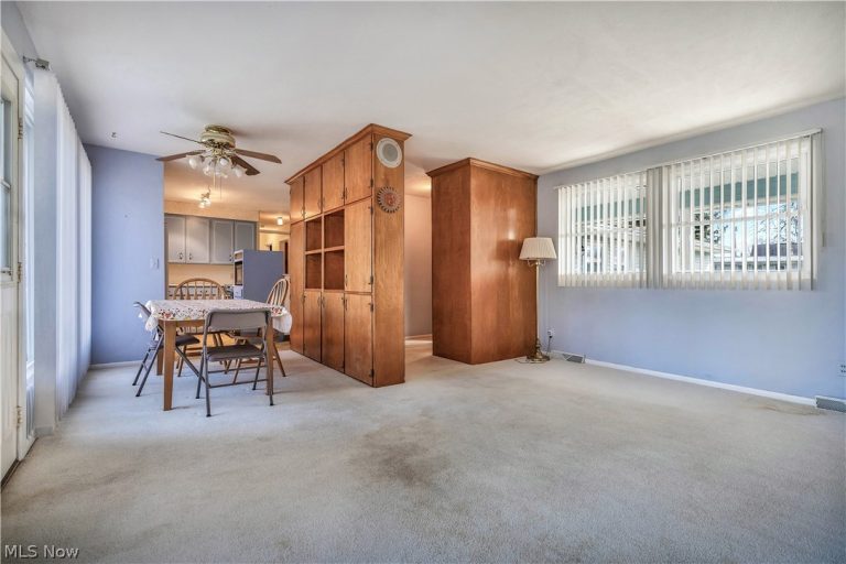 1381 Circle Hill Road, North Canton, OH - Photo 8