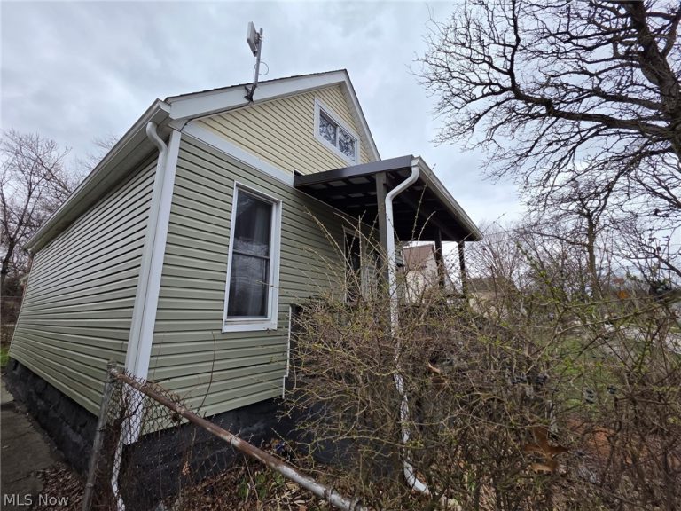 7104 Colfax Road, Cleveland, OH - Photo 4