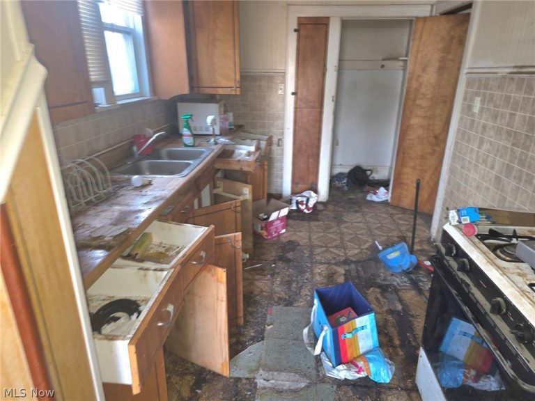 958 Inman Street, Akron, OH - Photo 5