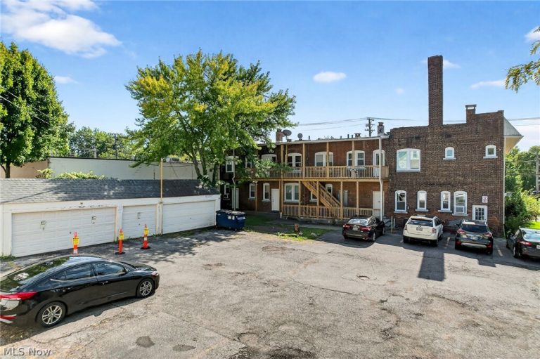 2201 Taylor Road, Cleveland Heights, OH - Photo 5