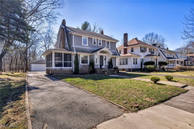 1521 Parkhill Road, Cleveland Heights, OH - Photo 3