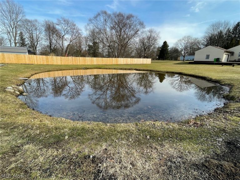 17228 Egbert Road, Walton Hills, OH - Photo 5