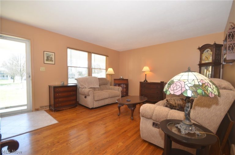 264 High Point Circle, Tallmadge, OH - Photo 5
