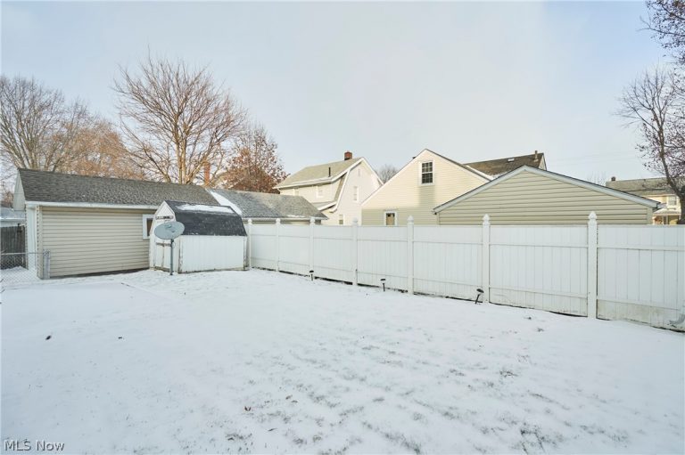 942 Bellflower Avenue, Canton, OH - Photo 5