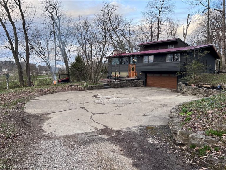 2168 Earl Drive, Zanesville, OH - Photo 3
