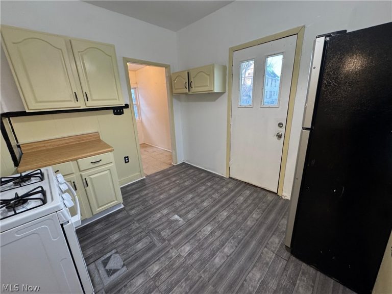 117 Kent Court, Akron, OH - Photo 5