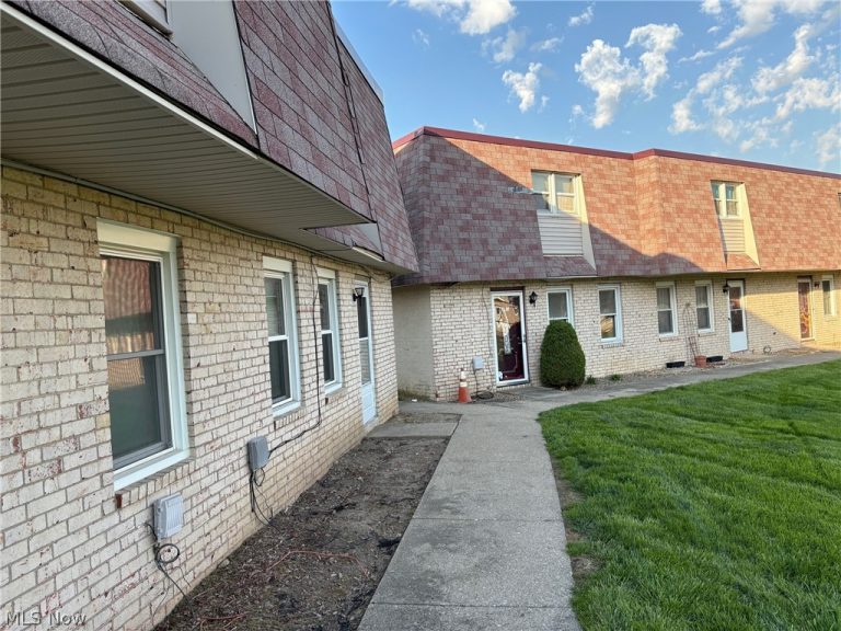 4263 Bennington Boulevard, Brunswick, OH - Photo 3