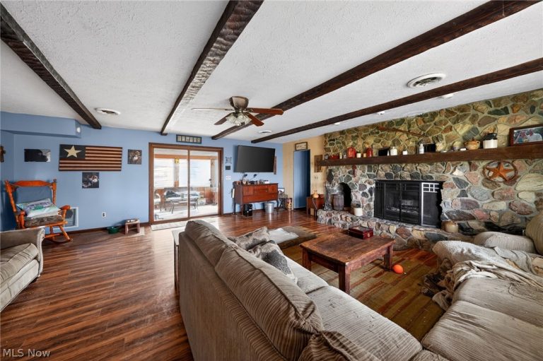 8134 Oberlin Road, Elyria, OH - Photo 4