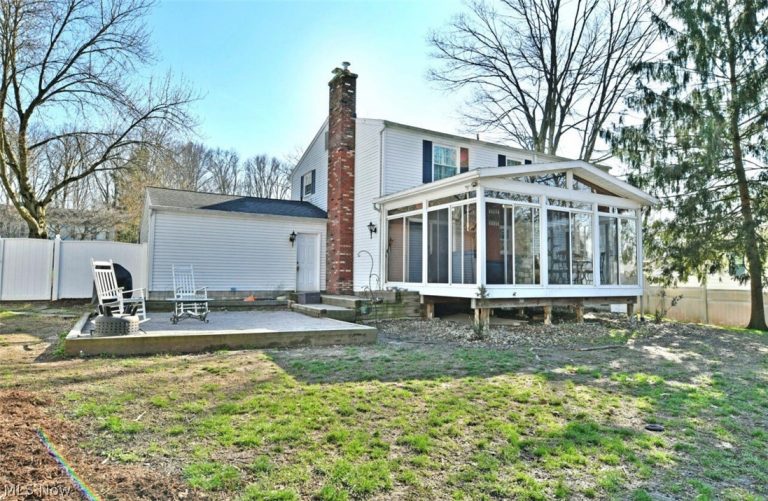 8559 Bayberry Drive, Warren, OH - Photo 5