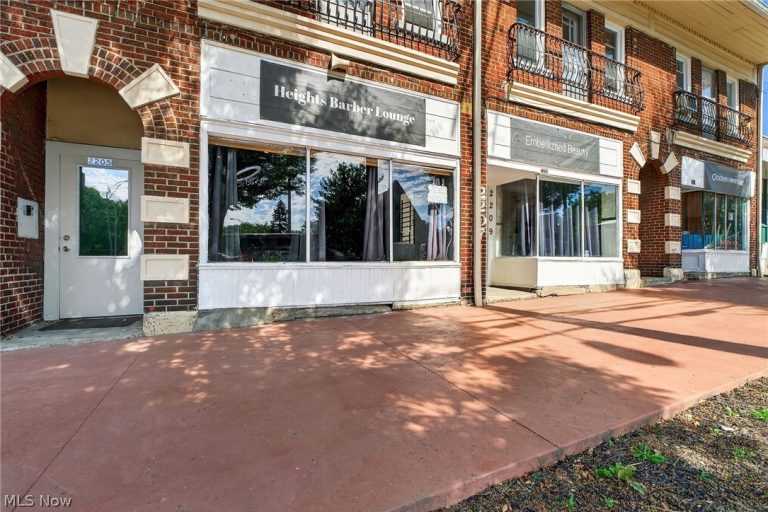 2201 Taylor Road, Cleveland Heights, OH - Photo 3