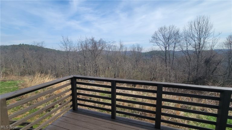 105 Woodcrest Lane, Marietta, OH - Photo 8