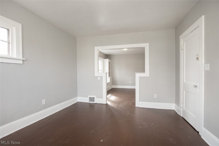 14112 Edgewood Avenue, Cleveland, OH - Photo 5