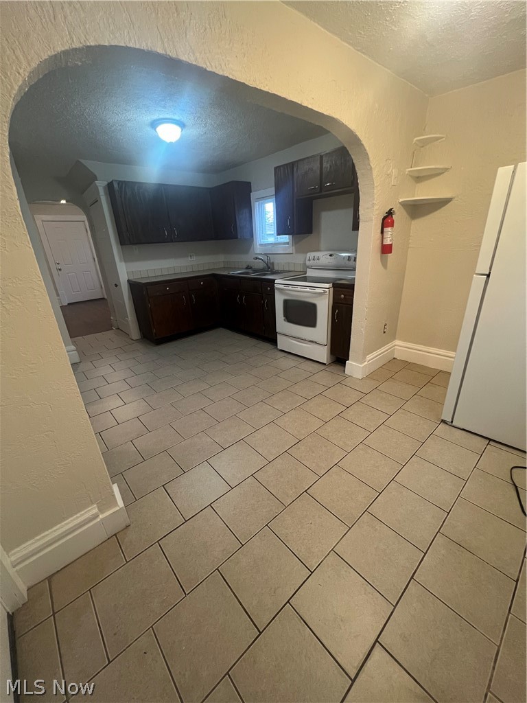 716 Grace Avenue, Akron, OH - Photo 8