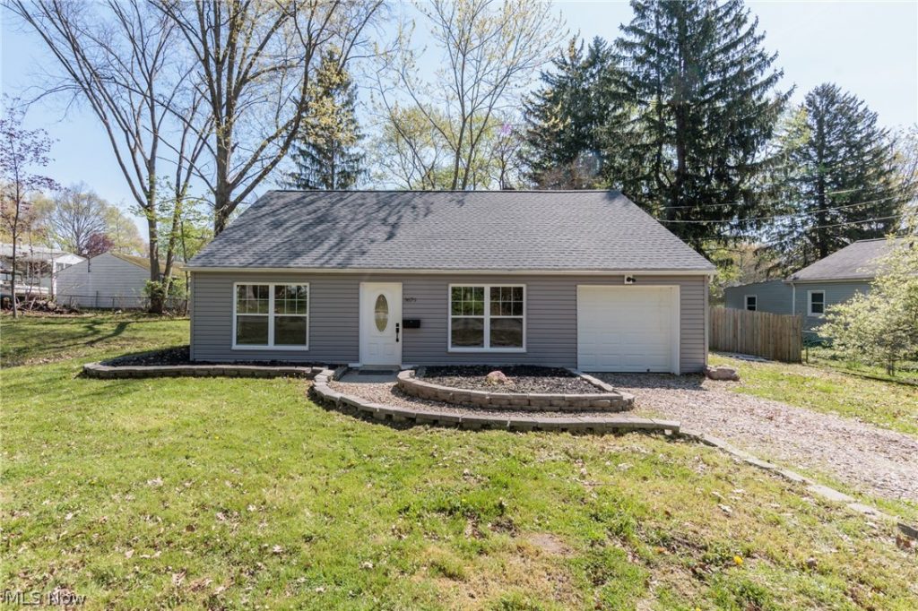 3679 Sanford Avenue, Stow, OH