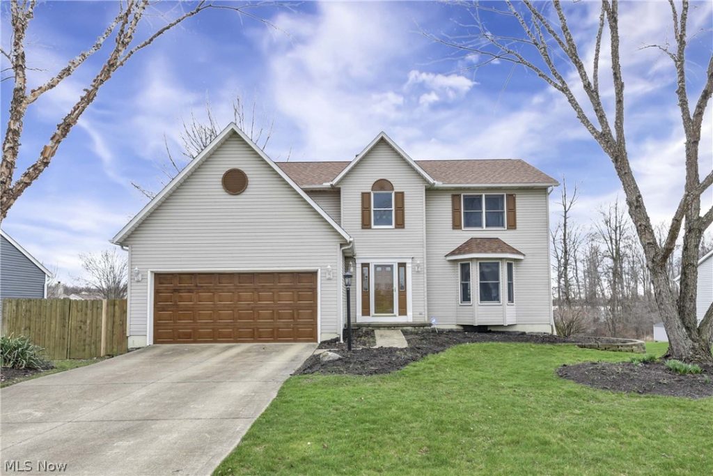 3090 Uxbridge Drive, Brunswick, OH